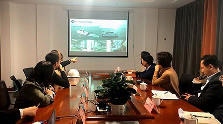 西海岸新區(qū)中外企業(yè)聯(lián)合會會長 蒞臨普華重工集團(tuán)參觀指導(dǎo)